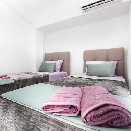 Alex * Κρυοπηγή